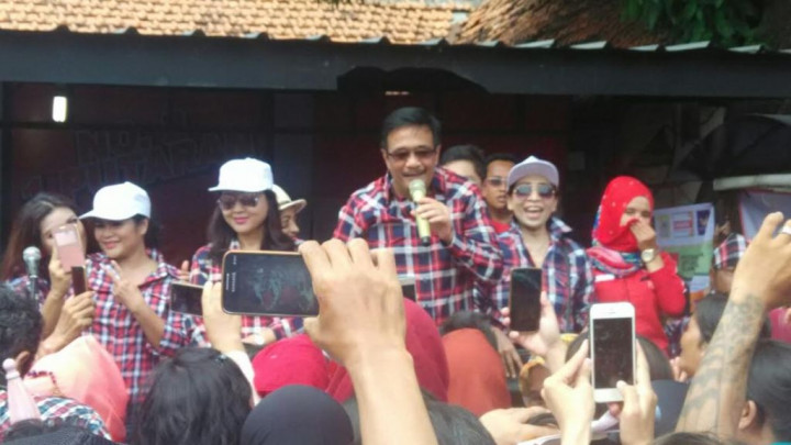 <i>Blusukan</i> ke Cipete, Djarot Minta Istrinya Berorasi