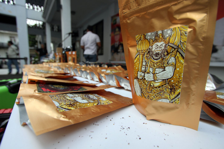 Tembakau Gorilla Dipasarkan Menggunakan Kaleng Pomade