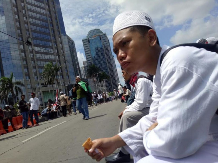 Rela tak Sekolah Demi Rizieq