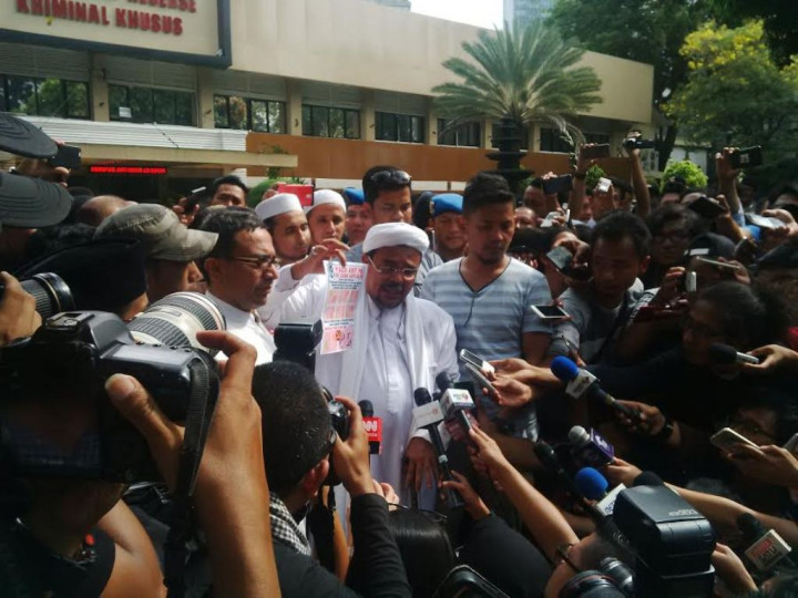Ceramah Rizieq di YouTube Diputar-Ulang