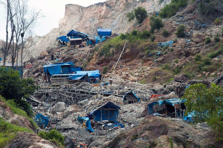 Penambang Liar Kembali Serbu Gunung Botak