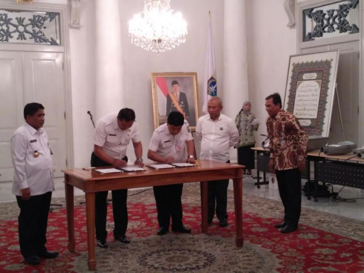 Pemprov Hibahkan 20 Ribu Lampu Jalan Bekas ke Pemkot Bekasi