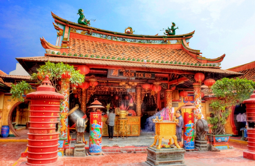 Kini tempat ibadah tak hanya memiliki satu fungsi saja untuk menyembah Tuhan, namun juga sebagai tempat wisata bila ditilik dari segi sejarah yang dimilikinya. (Foto: Dok. Osie Ayu)