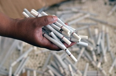 Selama 2016 Ditjen Bea Cukai Tindak 2.200 Pelarangan Rokok Ilegal