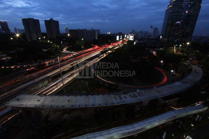 Proyek Simpang Susun Semanggi Capai 50%
