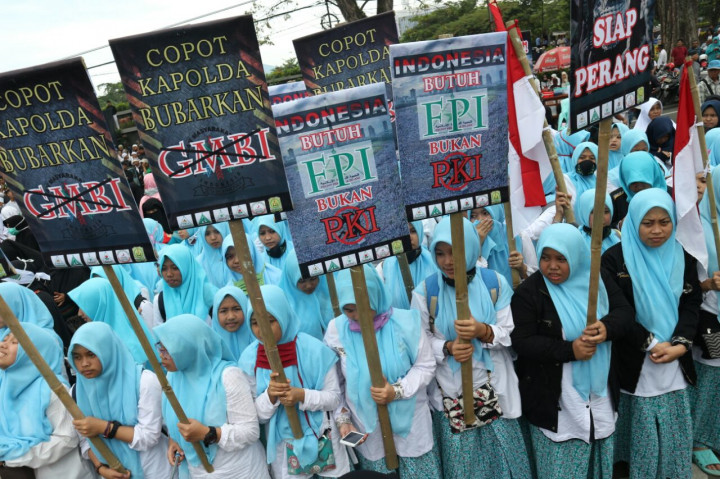 Pendukung Rizieq Gelar Aksi di Gedung Sate