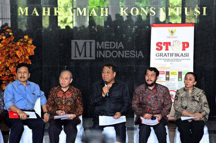 Hakim MK Kena OTT, Ketua MK Minta Maaf