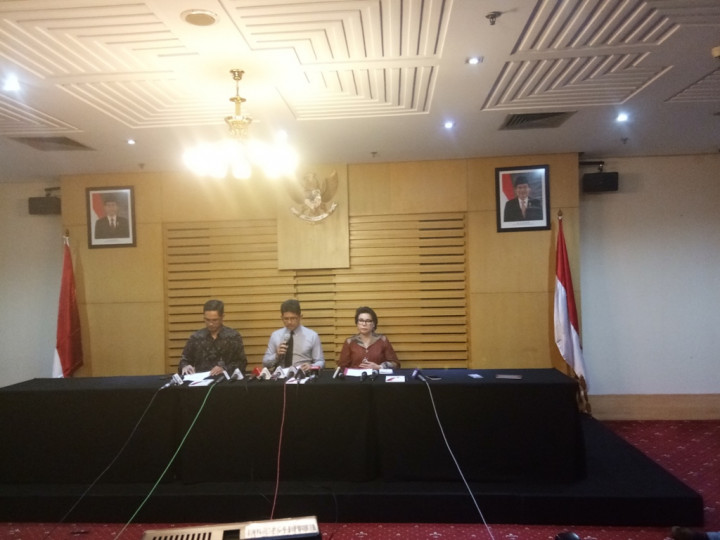 Fulus 200 Ribu Dolar Singapura Antarkan Patrialis ke Bui