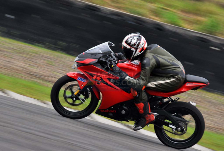 Test Ride Suzuki GSX-R150, <i>Nurut</i> dan Stabil