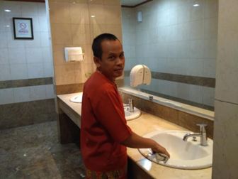 Kerja Lebih Keras di Malam Debat Pilkada