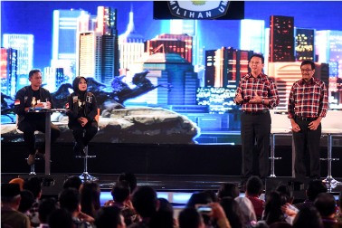 Alasan Sylvi Acungkan Jempol ke Bawah saat Debat