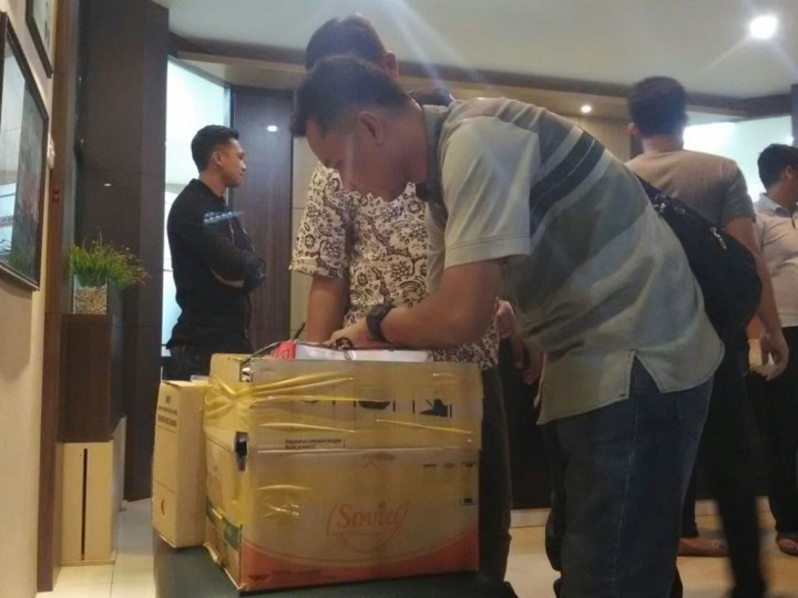 Polisi OTT Kepala Dinas Penanaman Modal Kota Bandung