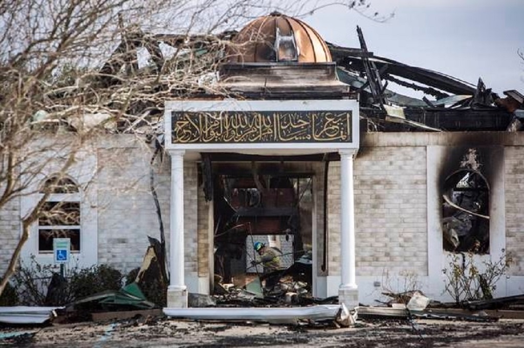 Masjid Victoria Islamic Center di Texas, AS, terbakar pada 28 Januari 2017. (Foto: Victoriaadvocate.com)