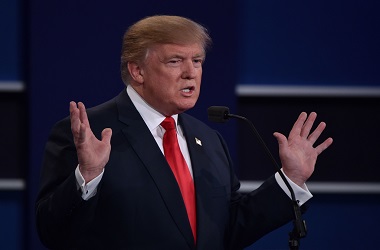 Trump akan Terima Pengungsi dari Kamp Detensi Pasifik