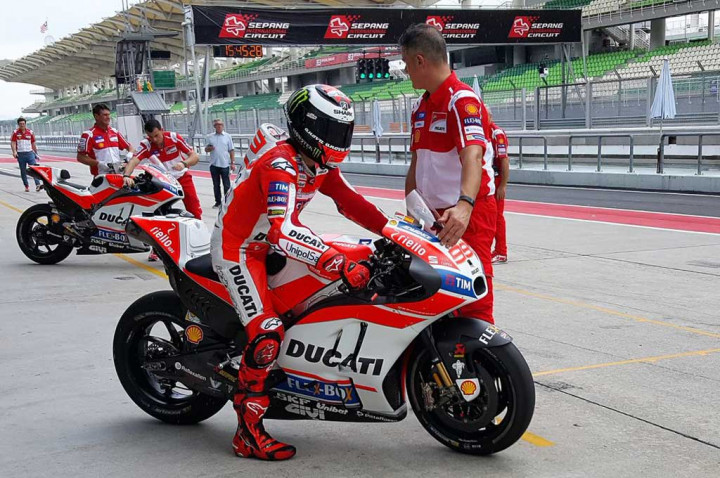 Lorenzo Kesulitan di Tes Resmi MotoGP Hari Pertama