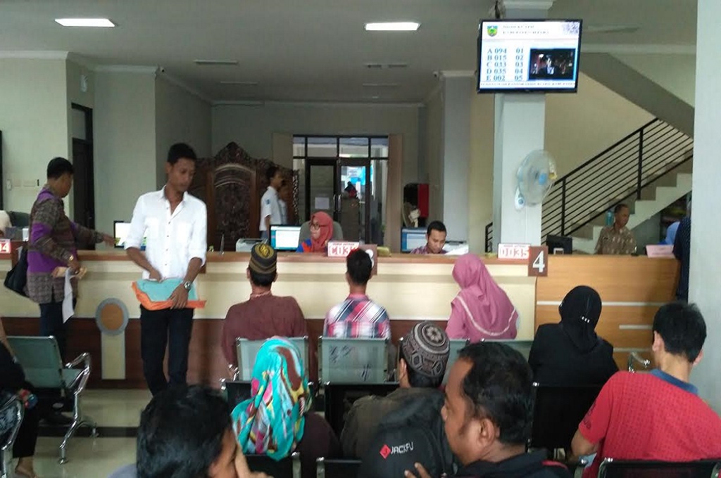 Proses pengurusan KTP-el di Jepara, MTVN - Rhobi Shani