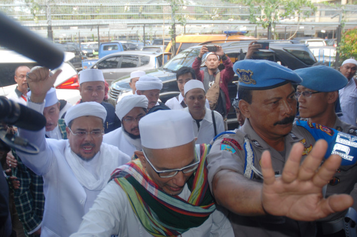 Rizieq Diingatkan tak Bawa Massa Lagi