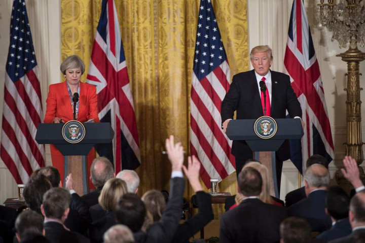 Rencana Kunjungan Kenegaraan Trump Menyulitkan Ratu Elizabeth II