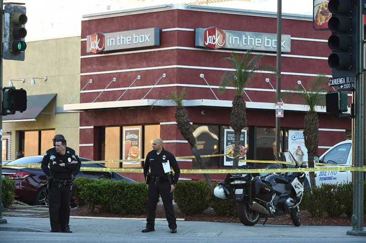 Serang Pengunjung Restoran dengan Pisau, Seorang Pria Ditembak Mati