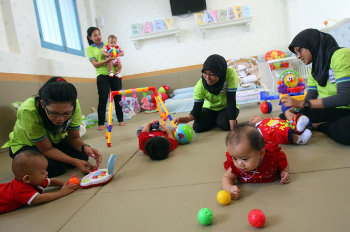 Perhatikan Ini Sebelum Memutuskan Menitipkan Anak ke <i>Day Care</i>