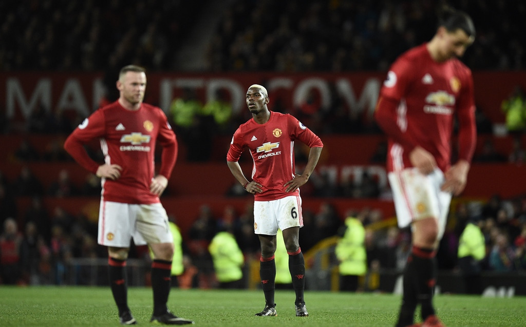 Ekspresi kekecewaan para pemain Manchester United usai ditahan imbang Hull City (Foto: AFP/Oli Scarff)