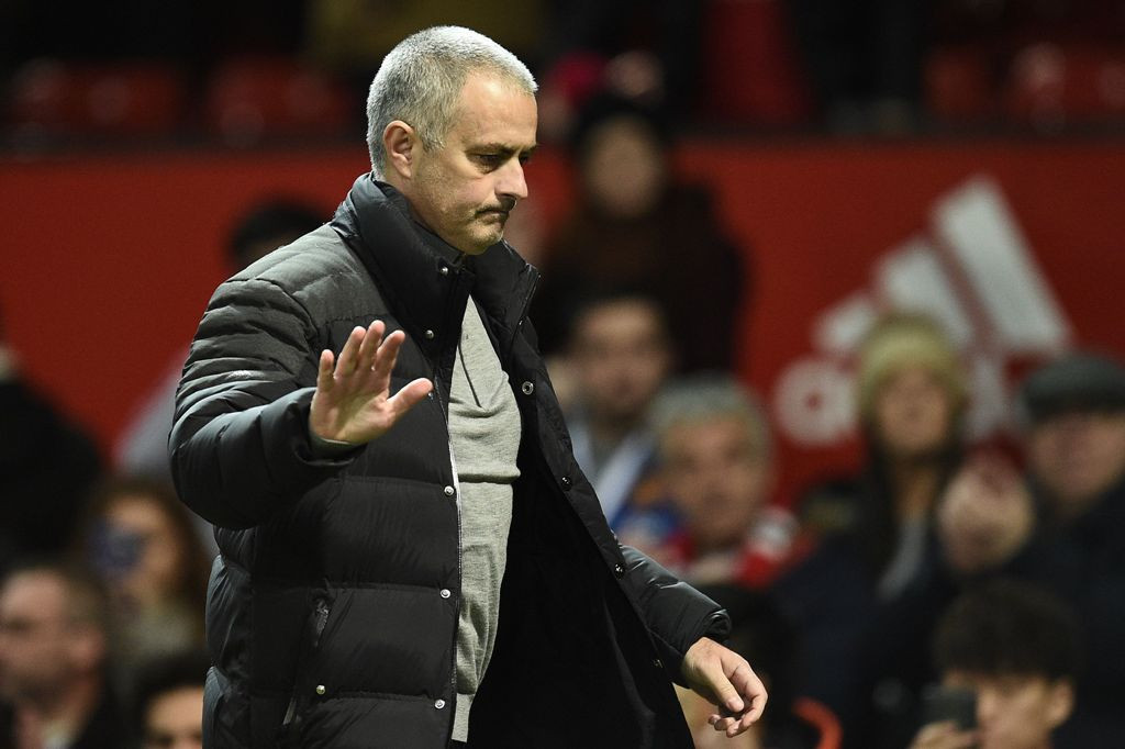 Ekspresi Jose Mourinho saat MU ditahan Hull City (Foto: AFP)