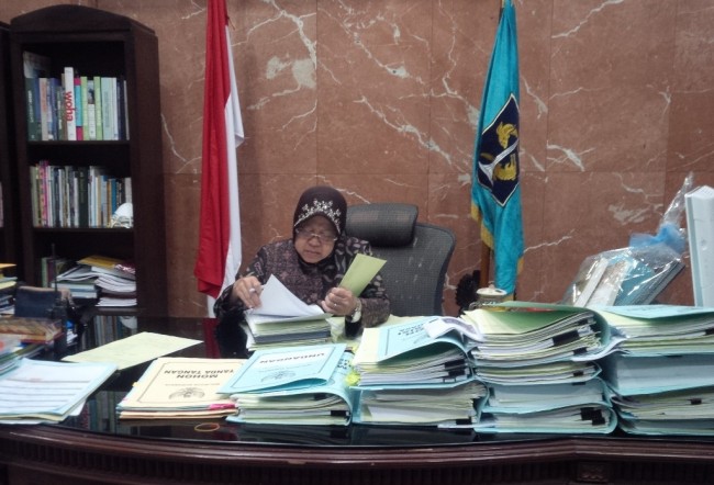 Risma <i>Emoh</i> maju di Pilgub Jatim