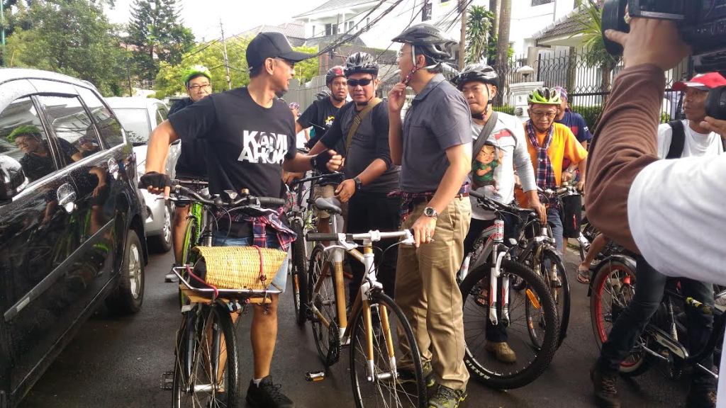 Akhir Pekan, Ahok Berpeluh 'Gowes' Sepeda ke Rumah Lembang