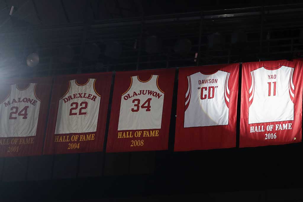 Rockets Pensiunkan Jersey Milik Yao Ming