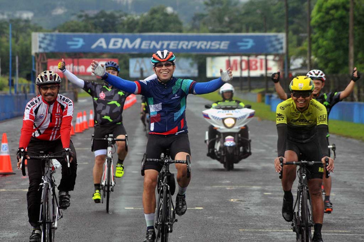 Kampanye Keselamatan Lalu Lintas dengan Gowes Bersama Korlantas