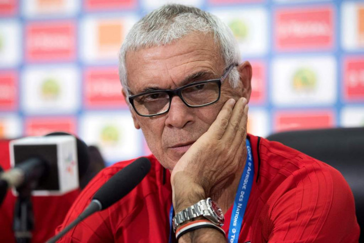 Hector Cuper 'Dikutuk' Selalu Menjadi Nomor 2