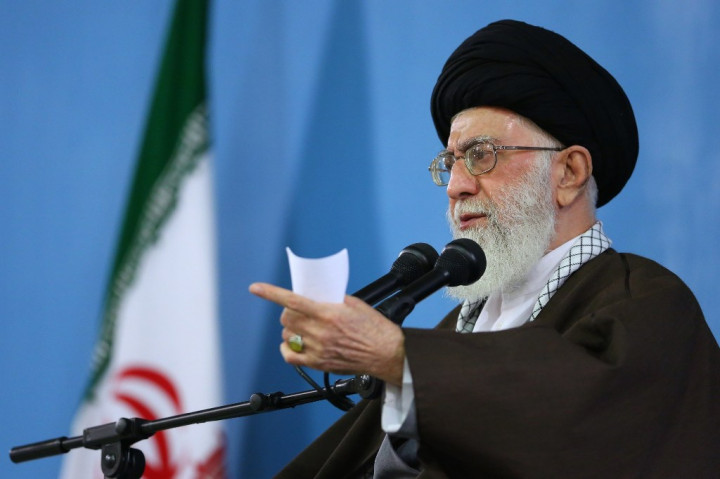 Ejekan Ayatullah Ali Khamenei kepada Trump