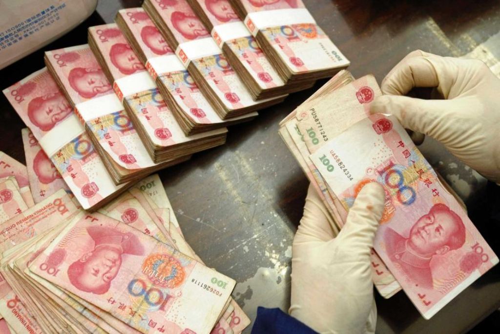 China's Foreign Reserves Drop Below US3 trillion (Photo: Reuters).