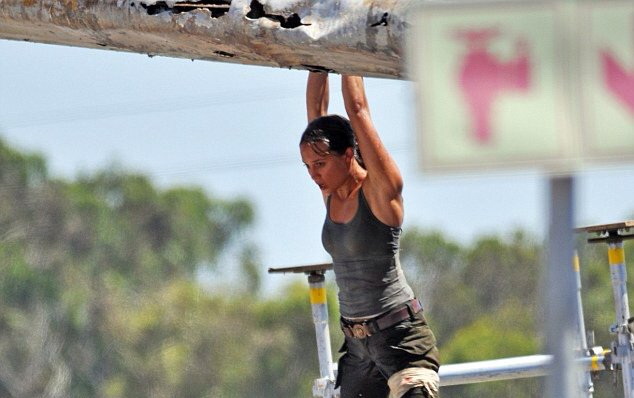 Alicia Vikander perankan Lara Croft (Foto: via dailymail)