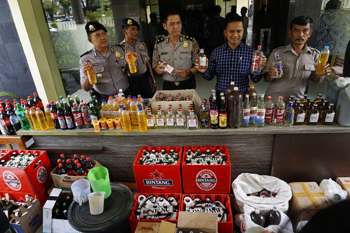Polres Bantul Sita Ratusan Botol Miras