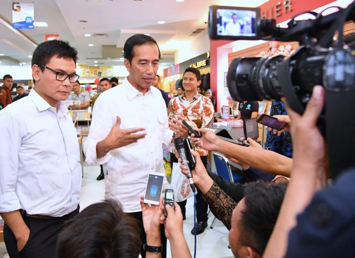 Jokowi: Semua Tanya Presiden Saya Tanya Siapa?