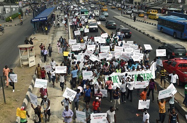 Ratusan Warga Protes Kebijakan Ekonomi Nigeria