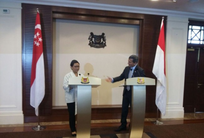 Indonesia-Singapore Exchange Ratification Instruments for Border Treaty