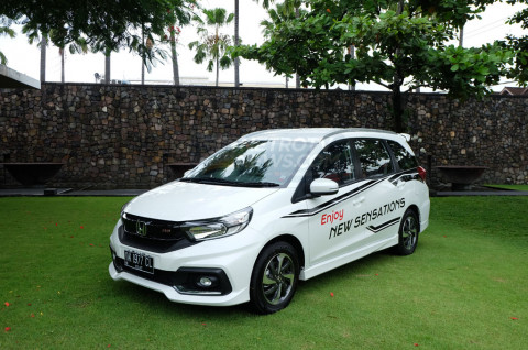 Foto Modifikasi  Honda Mobilio  1000 Modifikasi  Mobil Motor