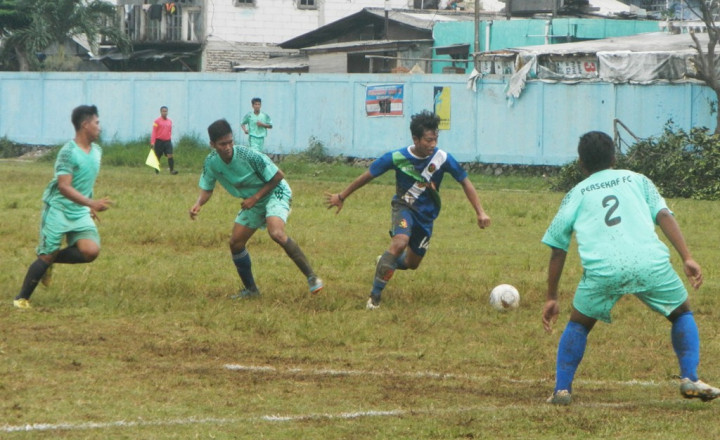 10 Pemain STC Taklukkan Bina Taruna