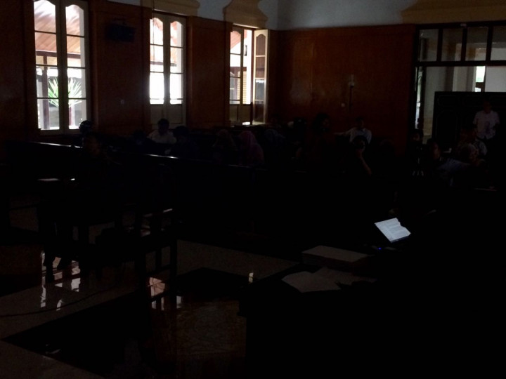 Meski Mati Listrik, Hakim Tetap Lanjutkan Sidang Gatot Pujo