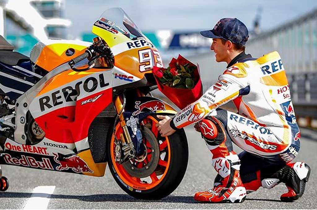 Begini cara pembalap merayakan hari valentine dengan yang mereka sayangi. MarcMarquez & MotoGP