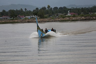 Nelayan di Nias Selatan Bisa Beli Solar Seharga Rp5.150 per Liter