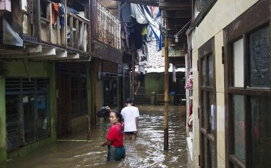 Djarot Optimis Penataan Bantaran Bisa Atasi Banjir Kampung Arus