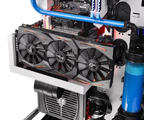 Kabel Khusus Buatan Thermaltake Ini Ubah Posisi VGA Anda