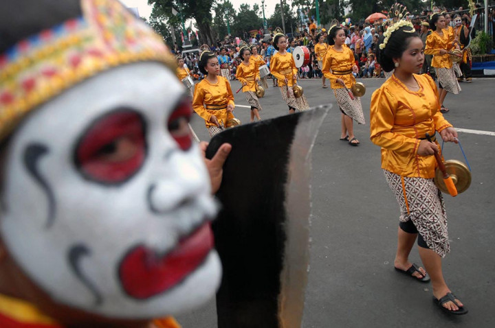 Kirab Empat Pusaka Sambut Hari Jadi Banyumas