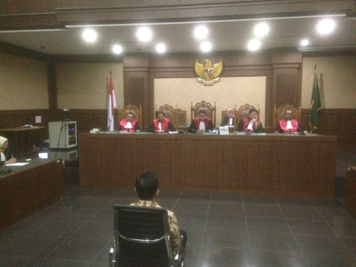 Irman Gusman Divonis 4,5 Tahun Penjara