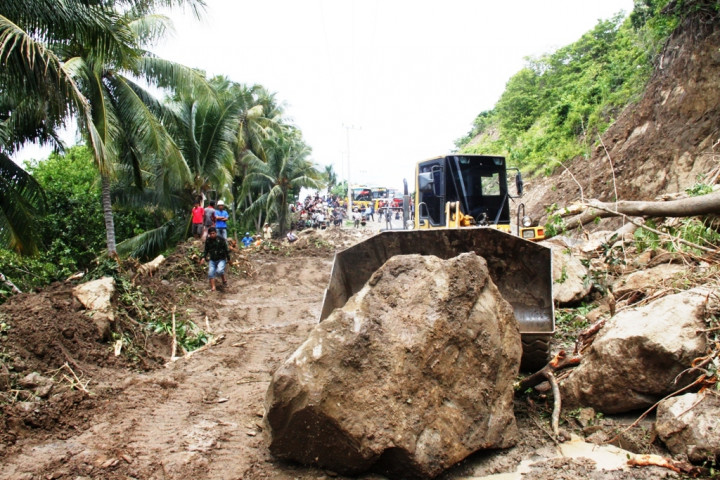 Tebing Setinggi 70 Meter di Banyumas Longsor
