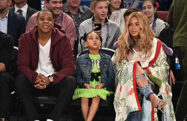 Beyonce Kenakan Kimono Gucci Seharga Rp294 Juta