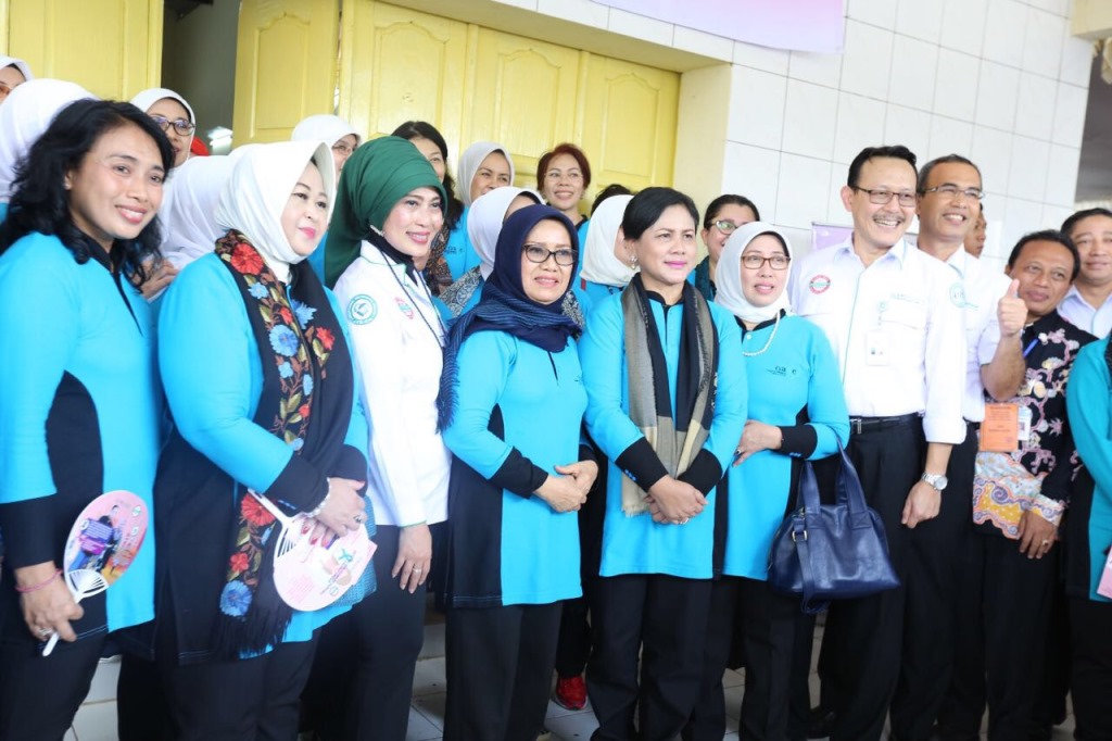 Organisasi Aksi Solidaritas Era Kabinet Kerja bersinergi dengan BPJS Kesehatan dan Kementerian Kesehatan menggelar kegiatan Deteksi Dini Kanker Leher Rahim Pada Perempuan melalui IVA di Karanganyar (Foto:Dok) 